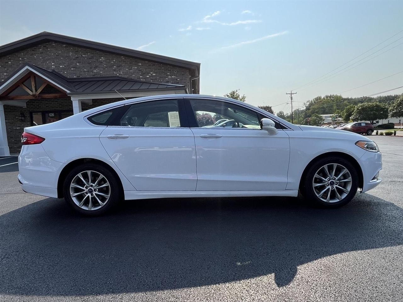 Ford Fusion SE 2017