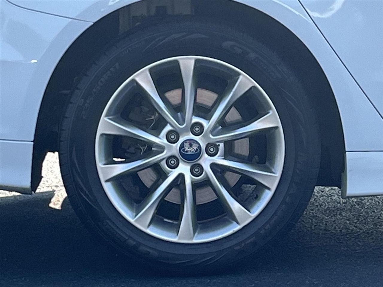 Ford Fusion SE 2017