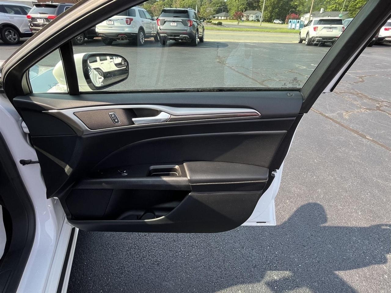 Ford Fusion SE 2017