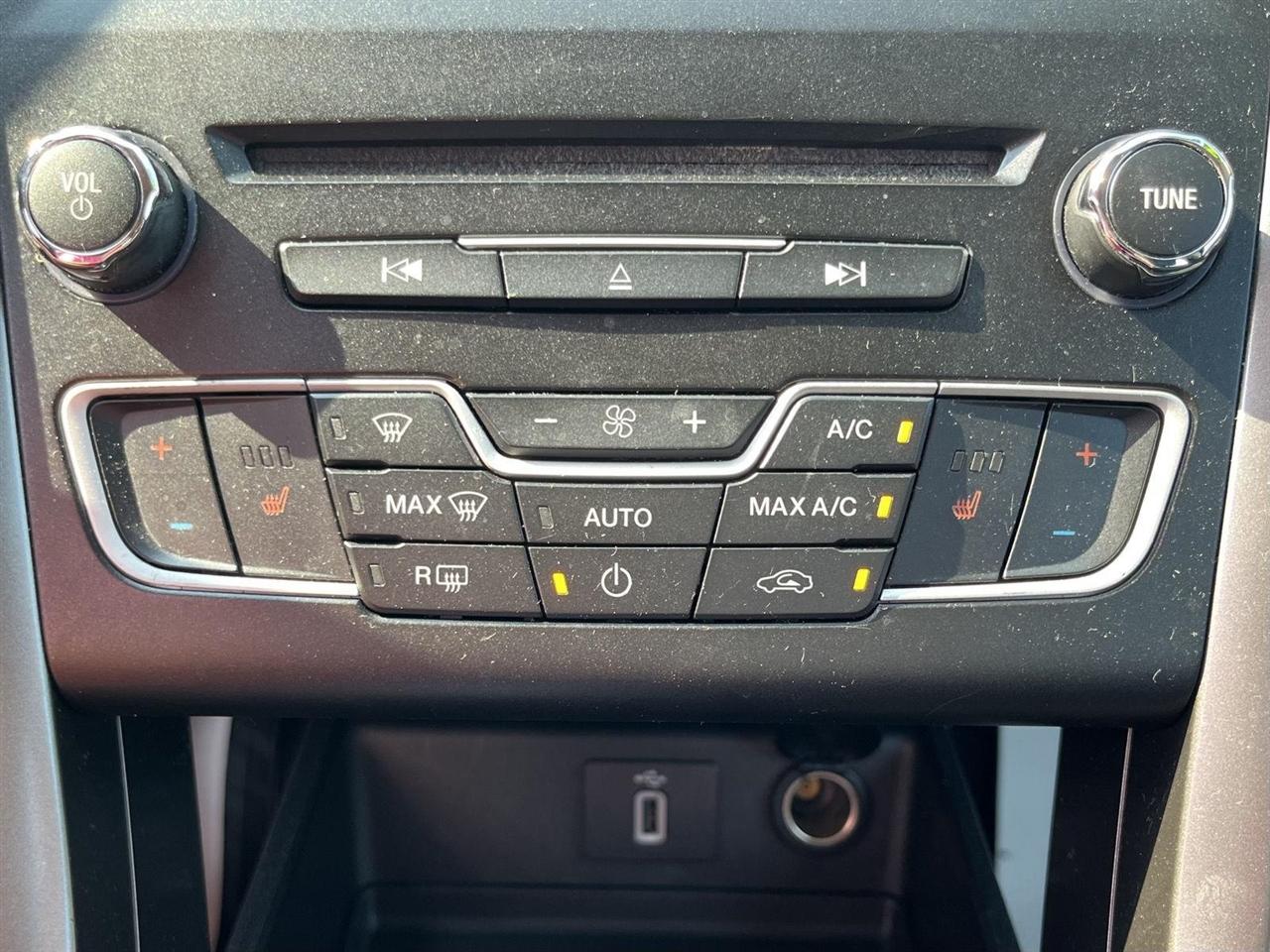 Ford Fusion SE 2017
