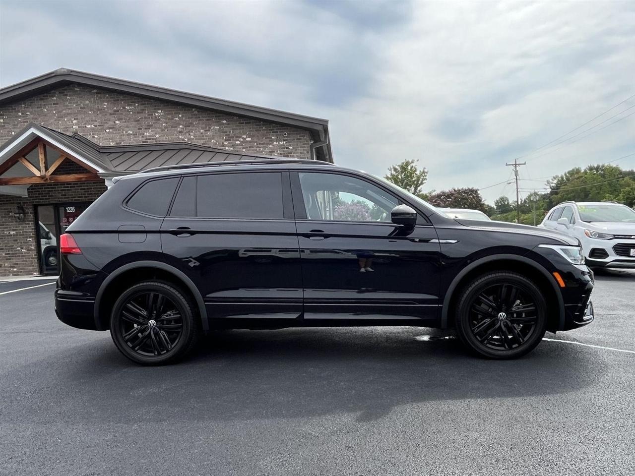 Volkswagen Tiguan SE R-Line Black 4MOTION 2022