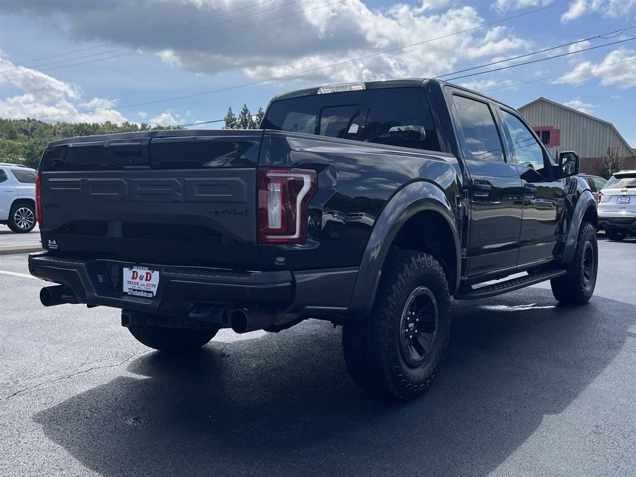 Ford F-150 Raptor SuperCrew 4WD 2017