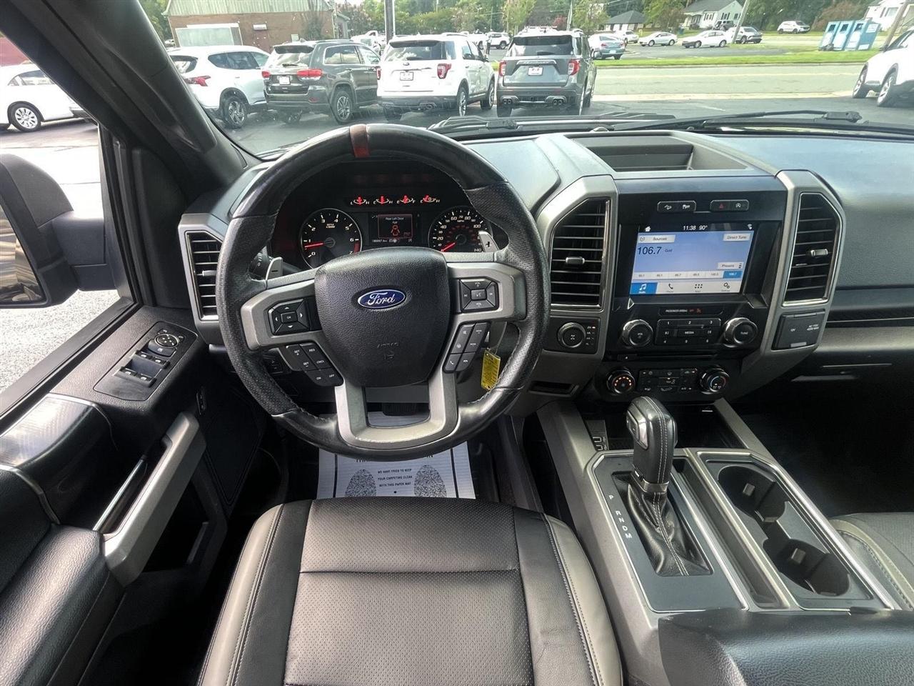 Ford F-150 Raptor SuperCrew 4WD 2017