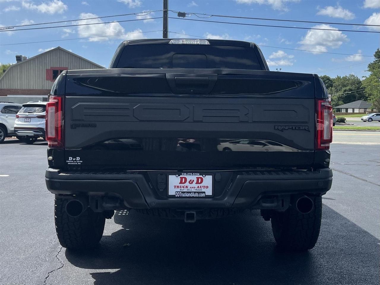 Ford F-150 Raptor SuperCrew 4WD 2017