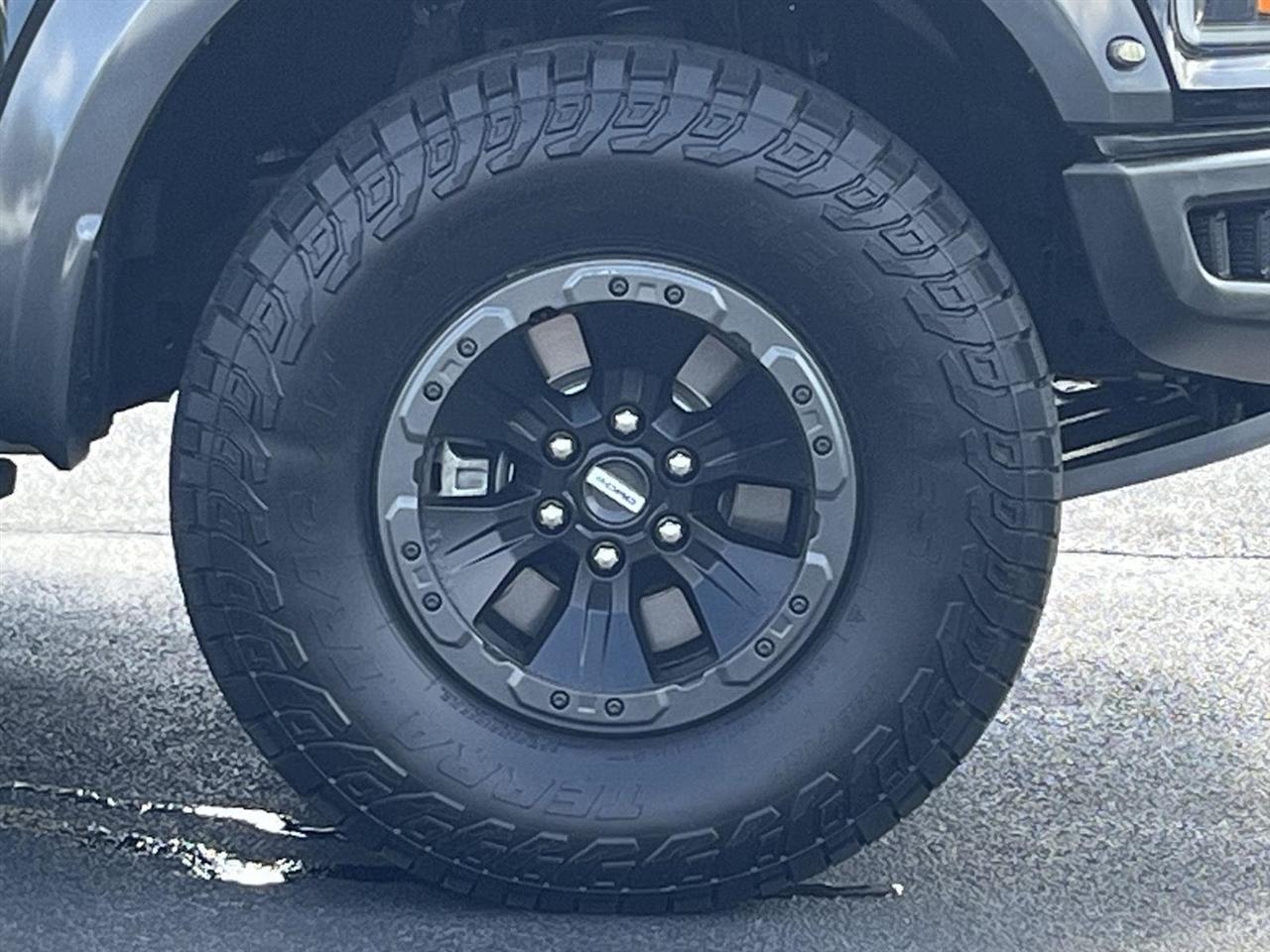 Ford F-150 Raptor SuperCrew 4WD 2017