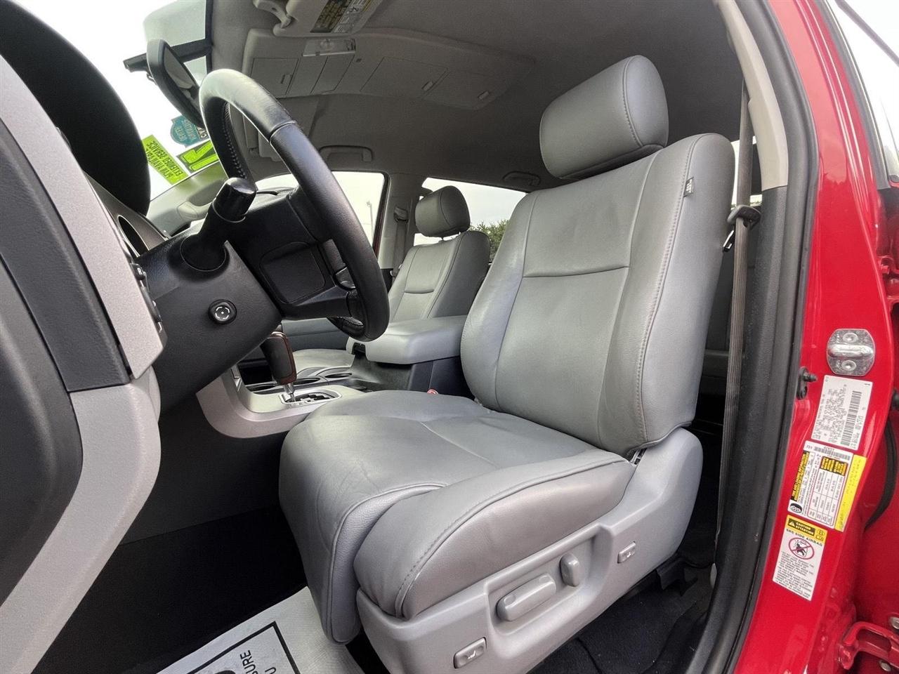 Toyota Tundra Limited 5.7L CrewMax 2WD 2012