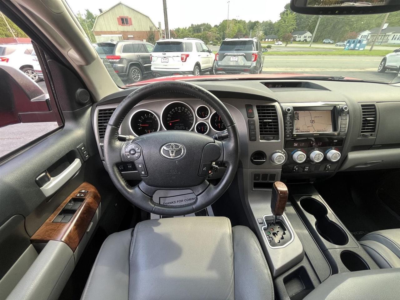 Toyota Tundra Limited 5.7L CrewMax 2WD 2012