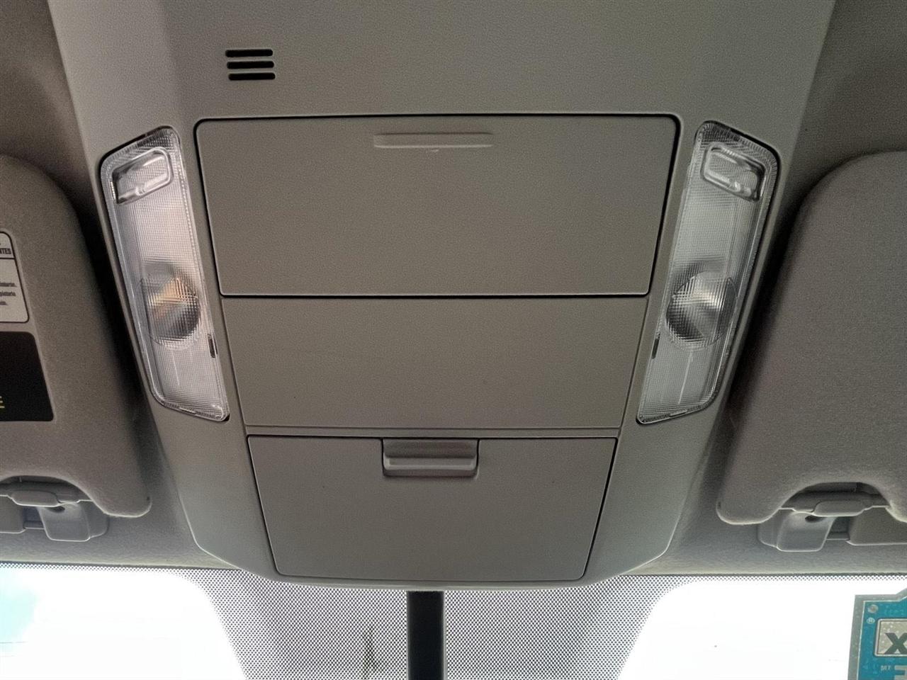Toyota Tundra Limited 5.7L CrewMax 2WD 2012