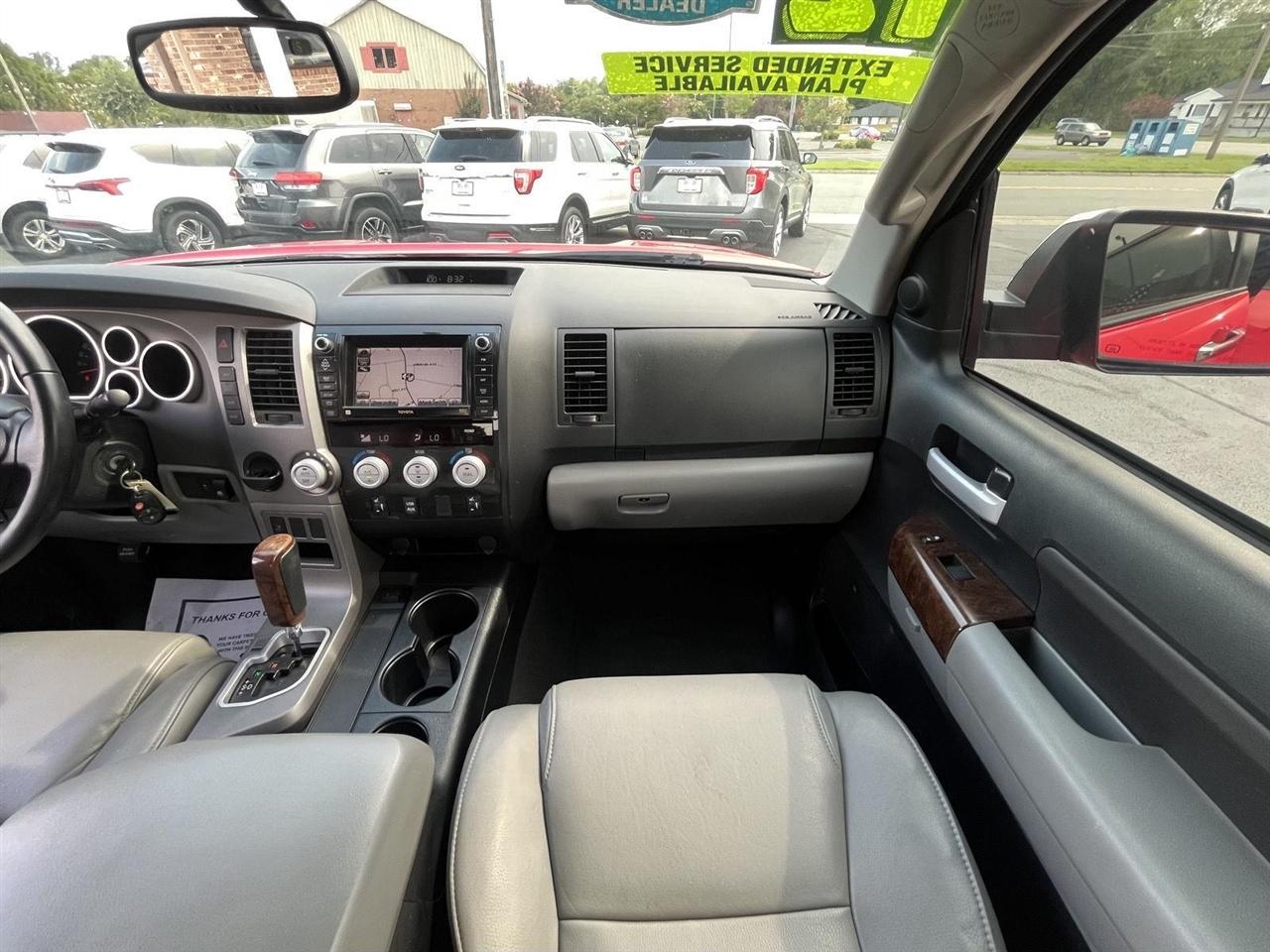 Toyota Tundra Limited 5.7L CrewMax 2WD 2012