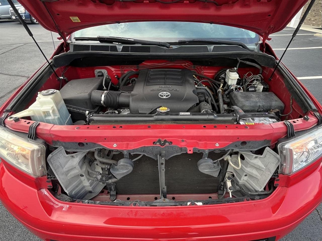 Toyota Tundra Limited 5.7L CrewMax 2WD 2012