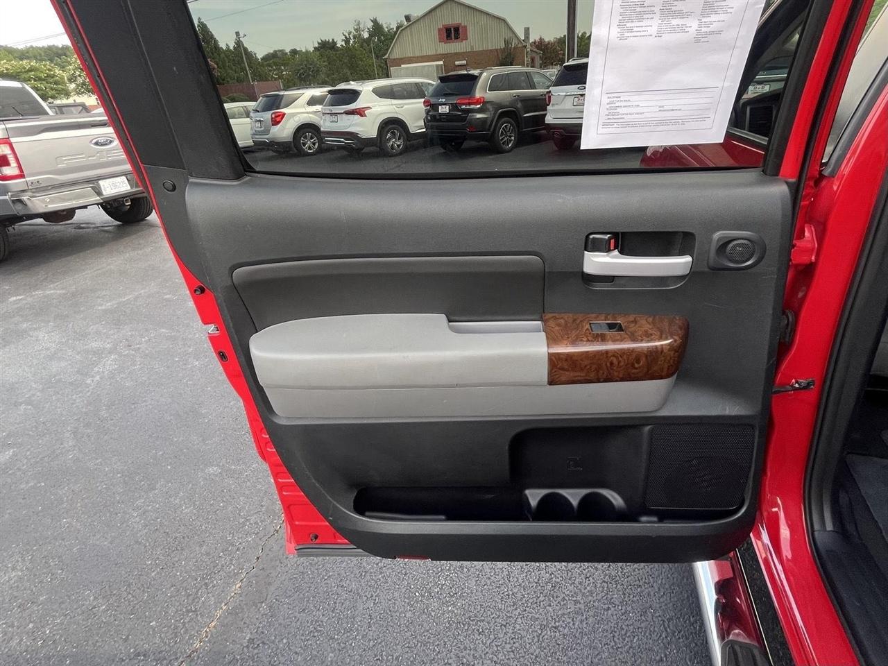 Toyota Tundra Limited 5.7L CrewMax 2WD 2012