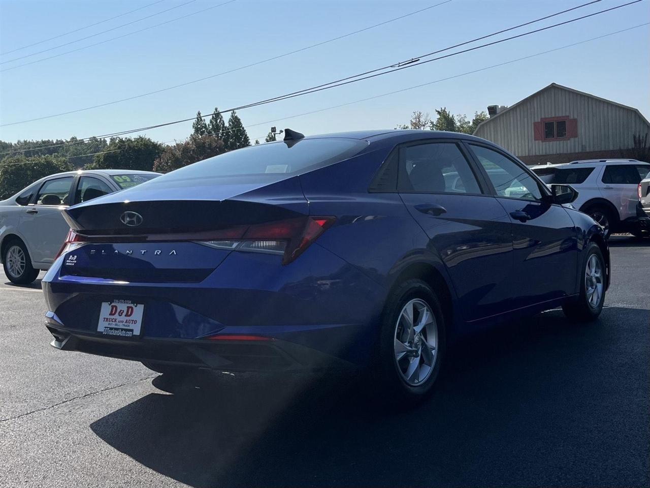 Hyundai Elantra SE 2021