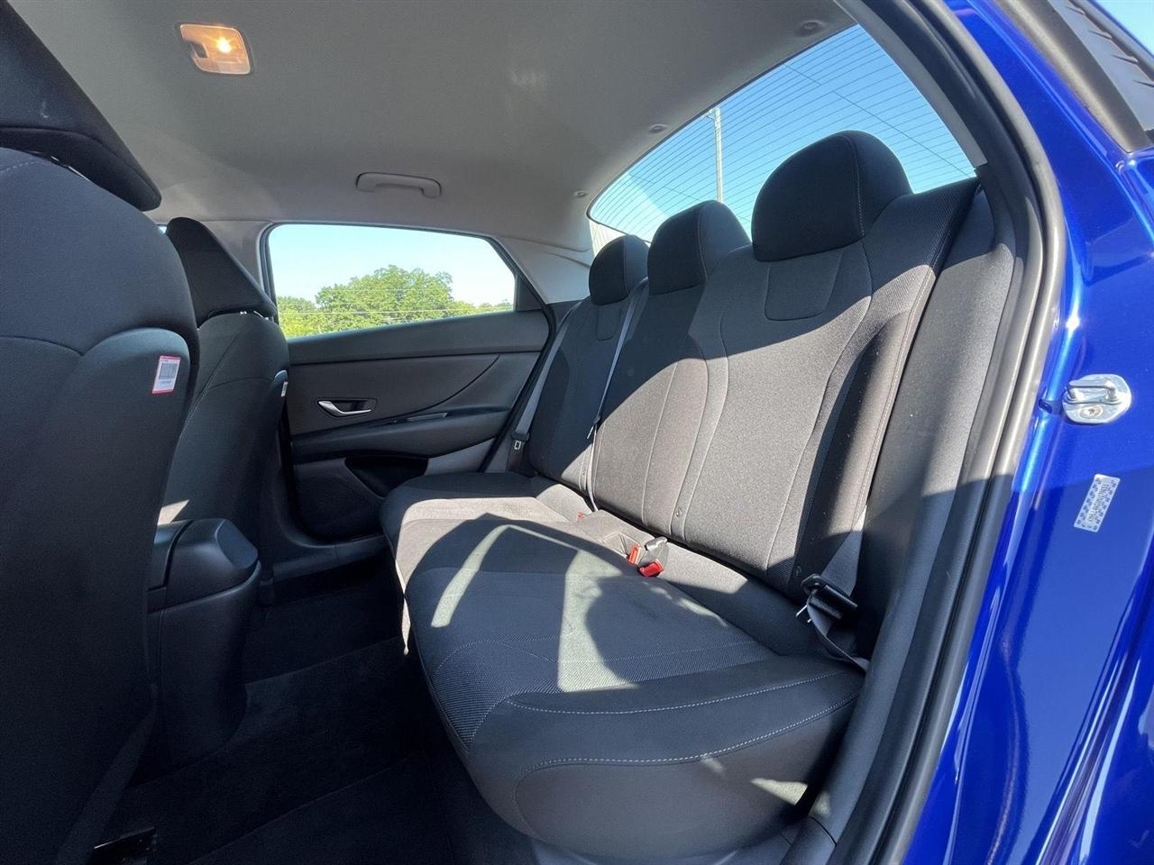 Hyundai Elantra SE 2021