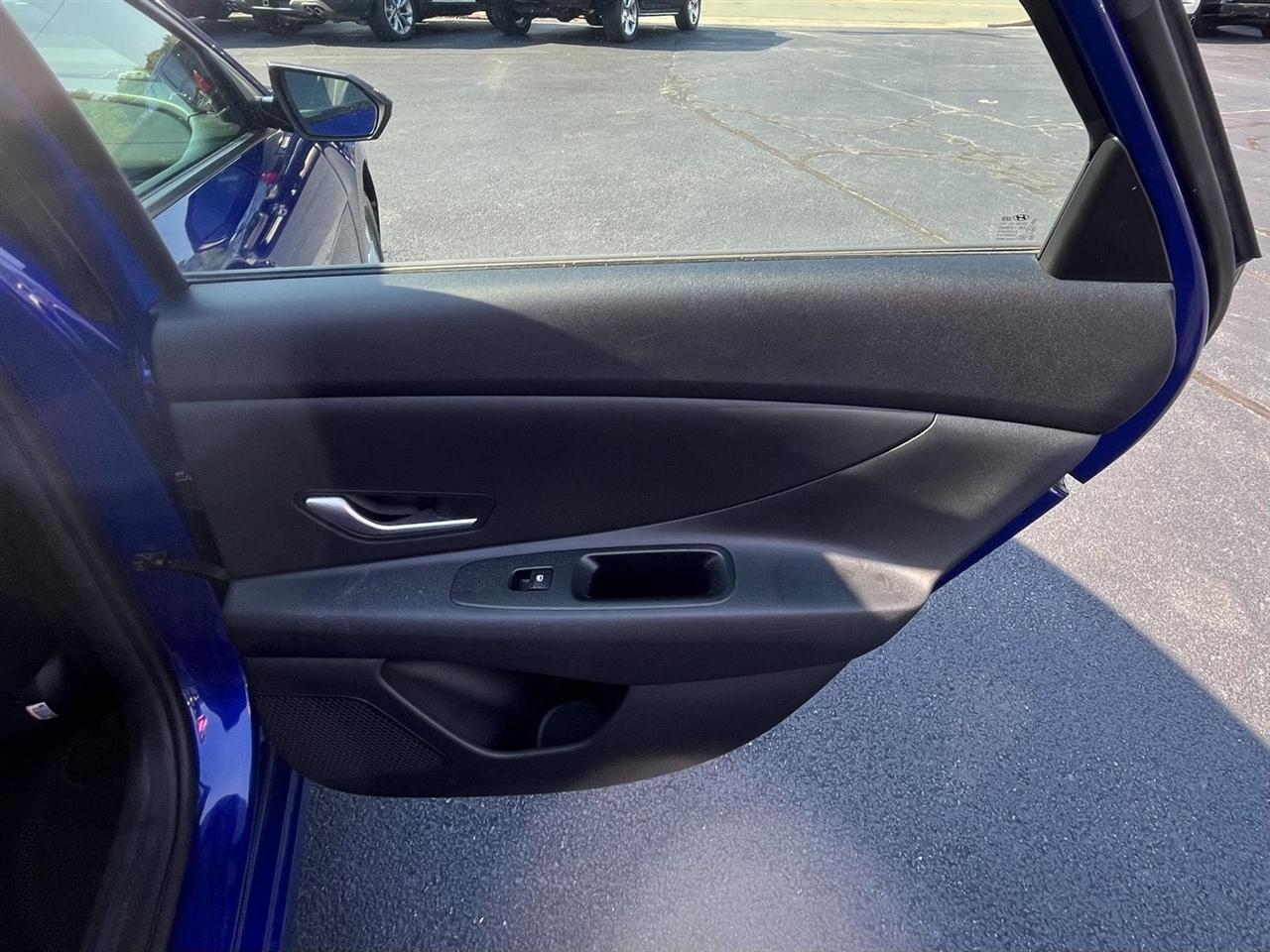 Hyundai Elantra SE 2021