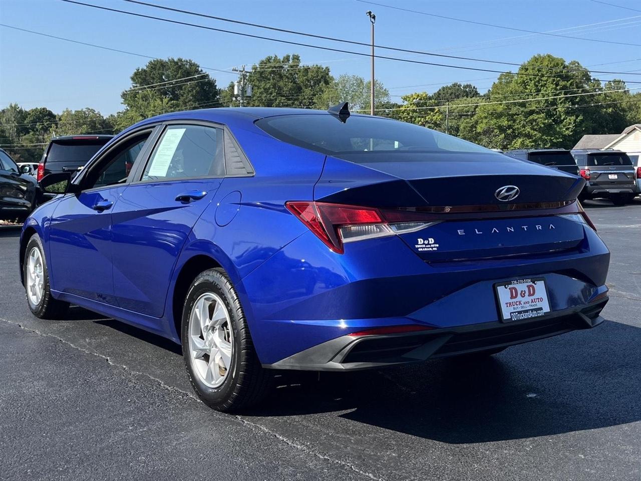 Hyundai Elantra SE 2021