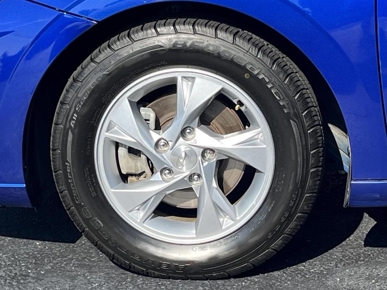 Hyundai Elantra SE 2021