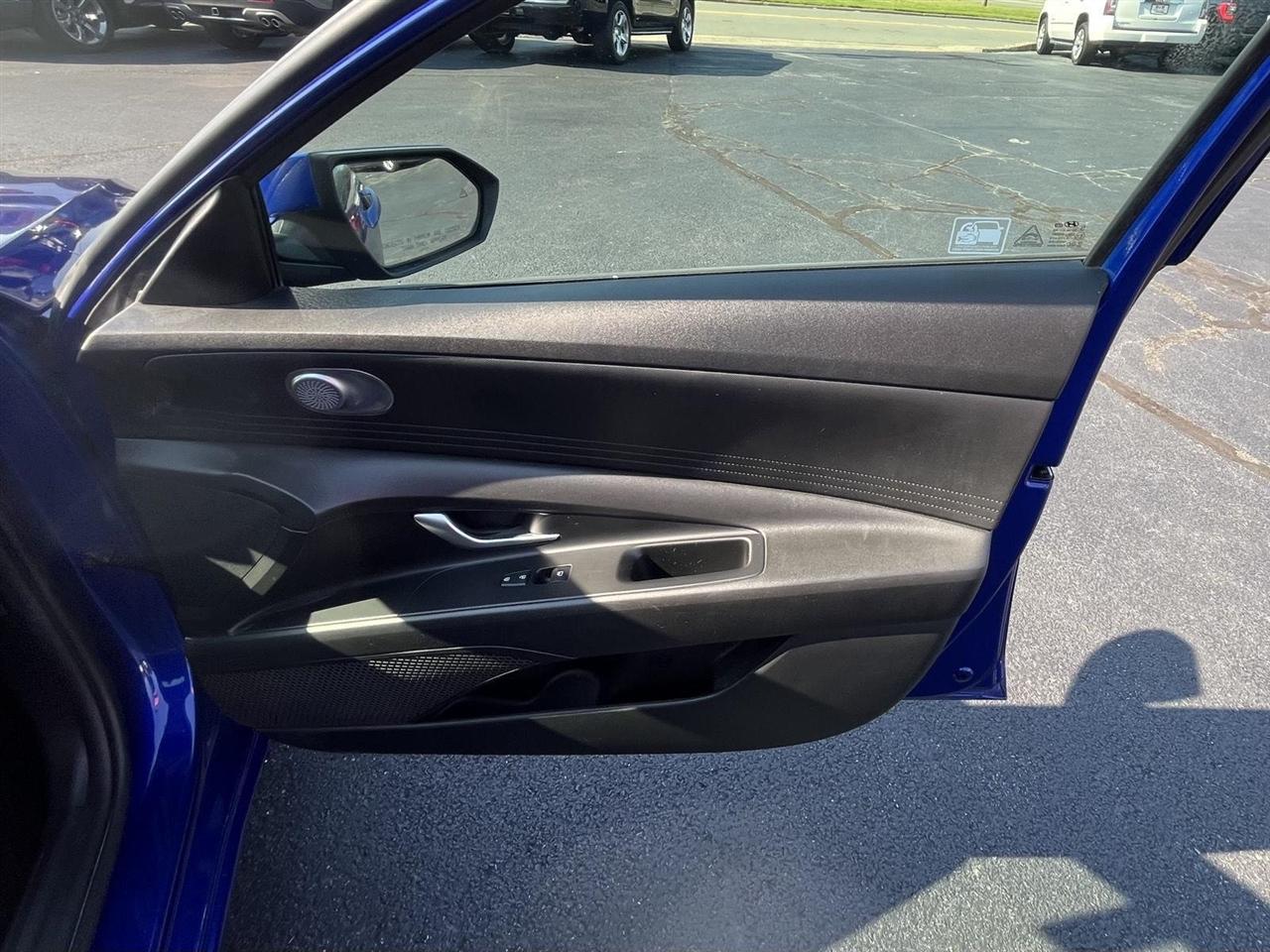 Hyundai Elantra SE 2021