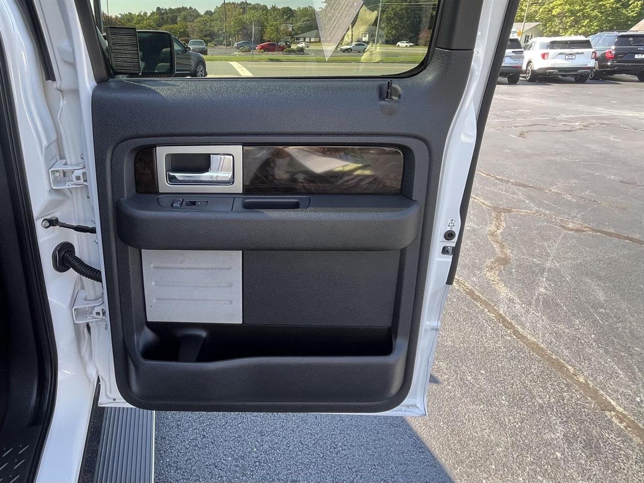 Ford F-150 Platinum SuperCrew 5.5-ft. Bed 2WD 2013