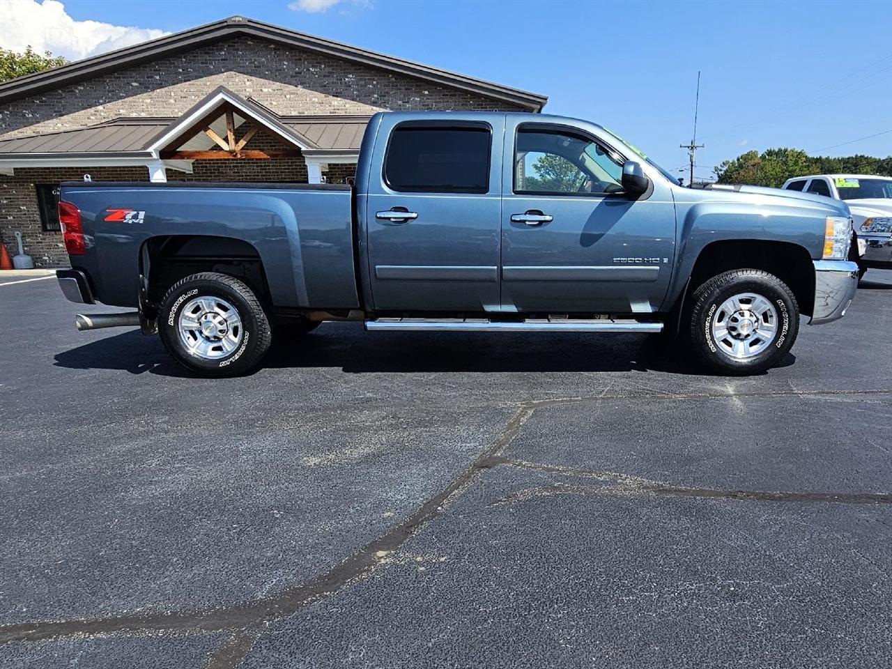 Chevrolet Silverado 2500HD LTZ Crew Cab Std. Box 4WD 2008