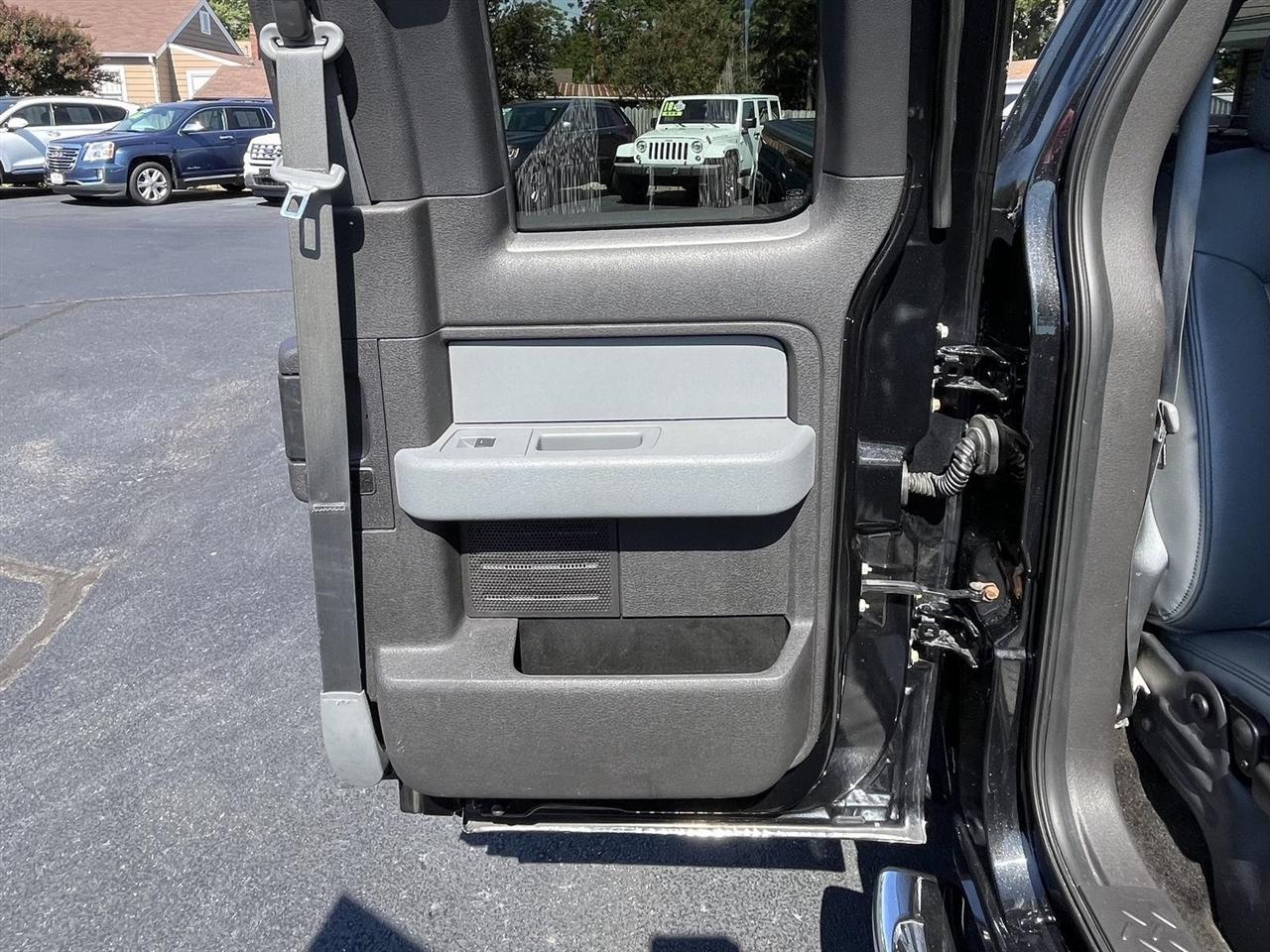 Ford F-150 XLT SuperCab 8-ft. Bed 4WD 2014