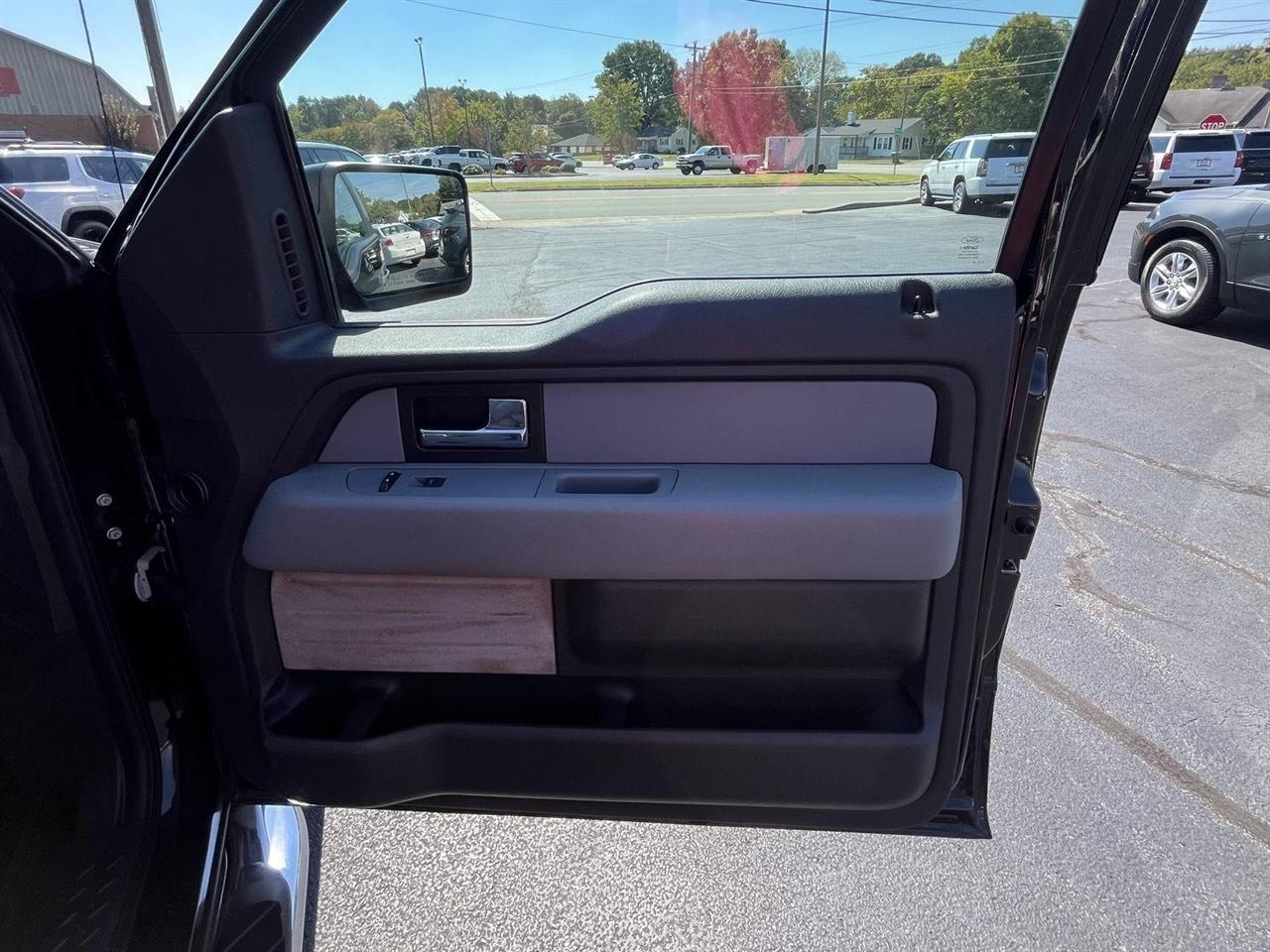 Ford F-150 XLT SuperCab 8-ft. Bed 4WD 2014