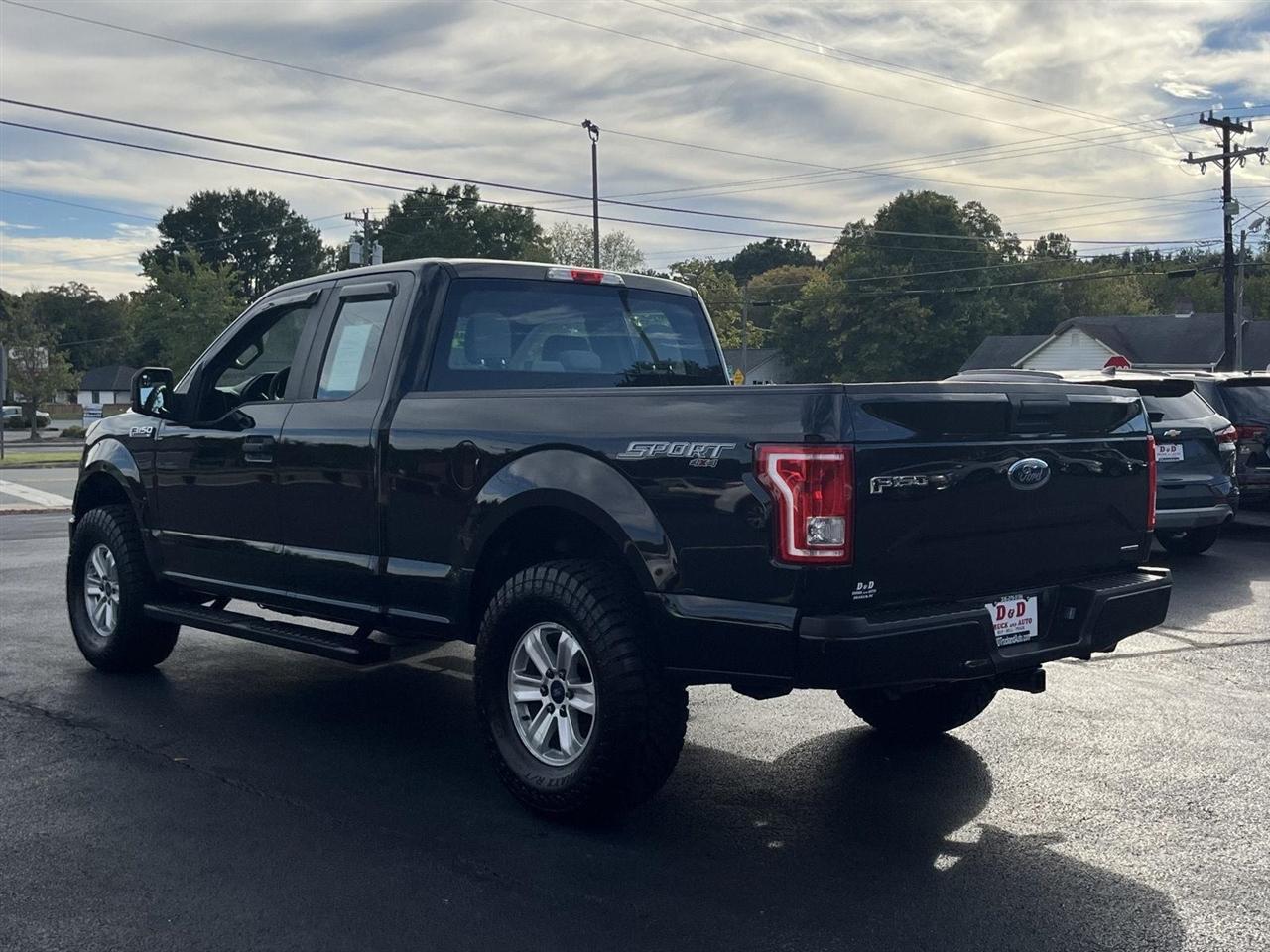 Ford F-150 XL SuperCab 8-ft. Bed 4WD 2015