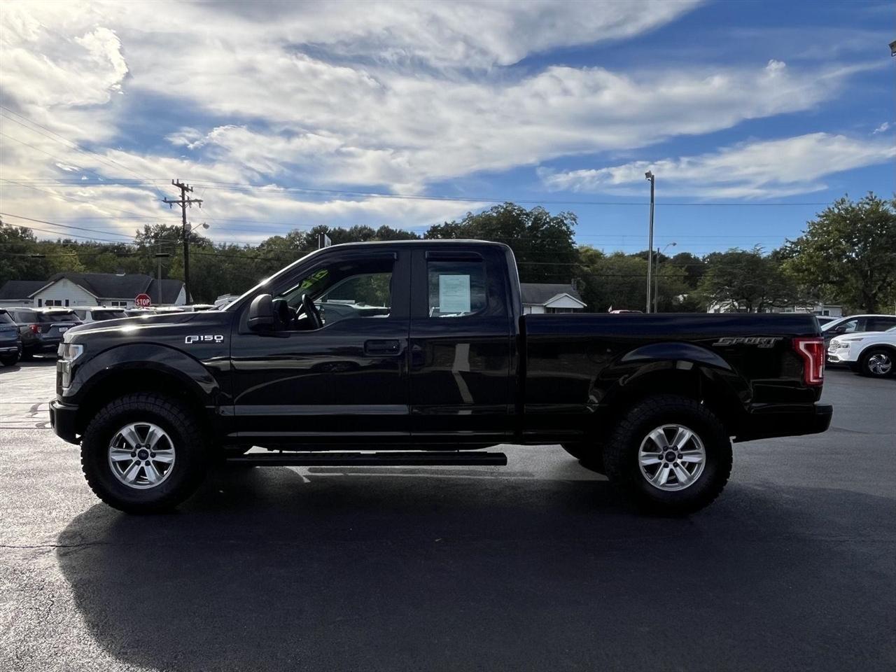 Ford F-150 XL SuperCab 8-ft. Bed 4WD 2015