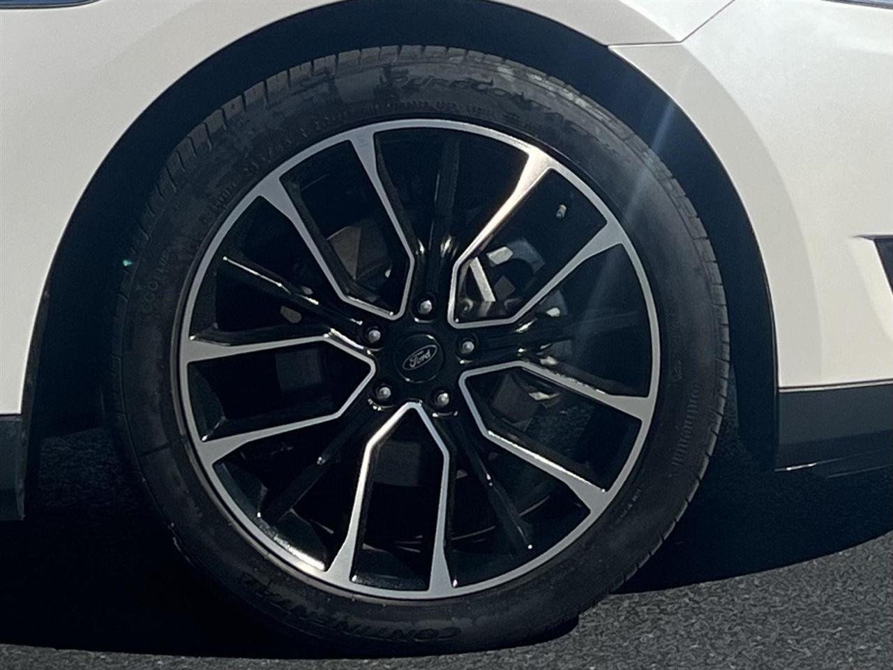 Ford Taurus SEL FWD 2018