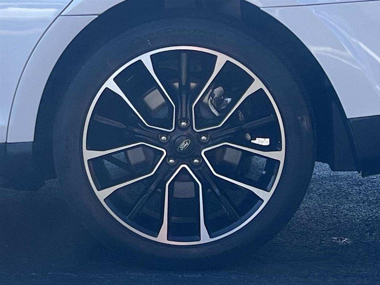 Ford Taurus SEL FWD 2018