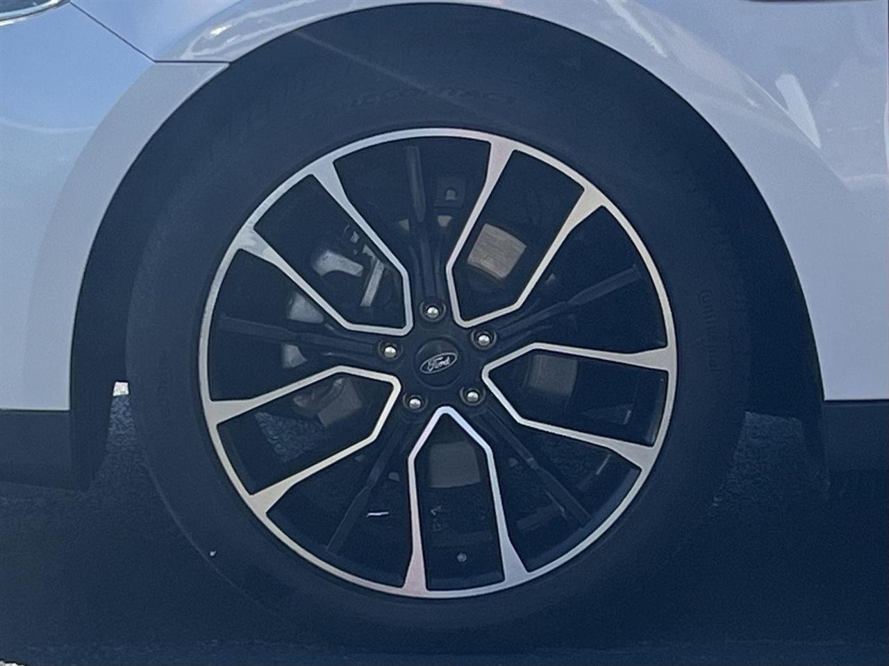 Ford Taurus SEL FWD 2018