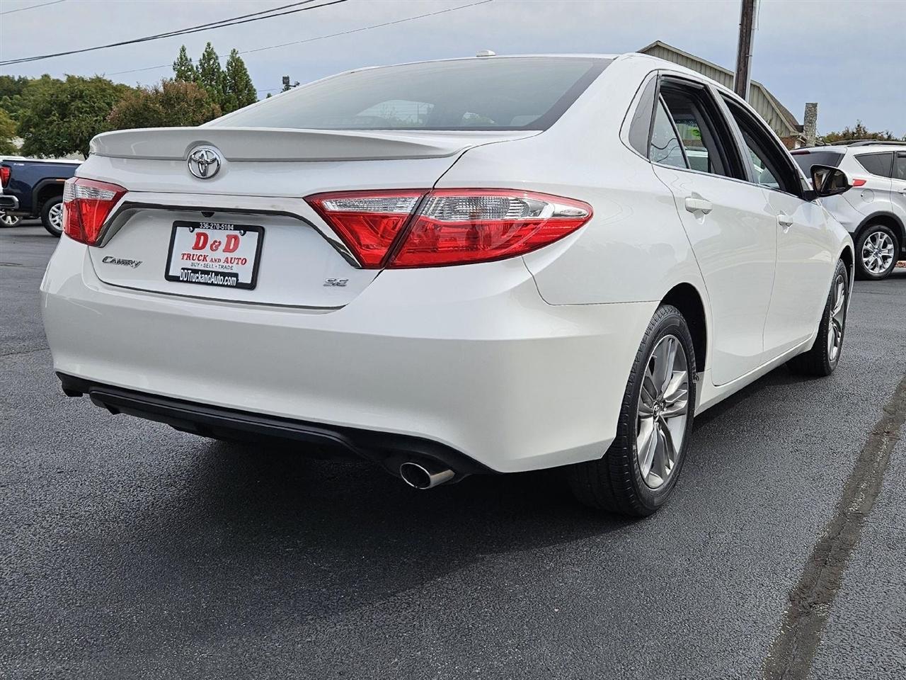 Toyota Camry SE 2016