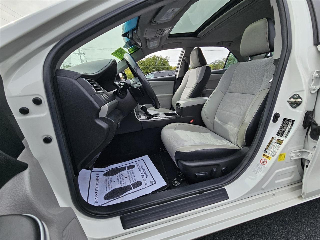 Toyota Camry SE 2016