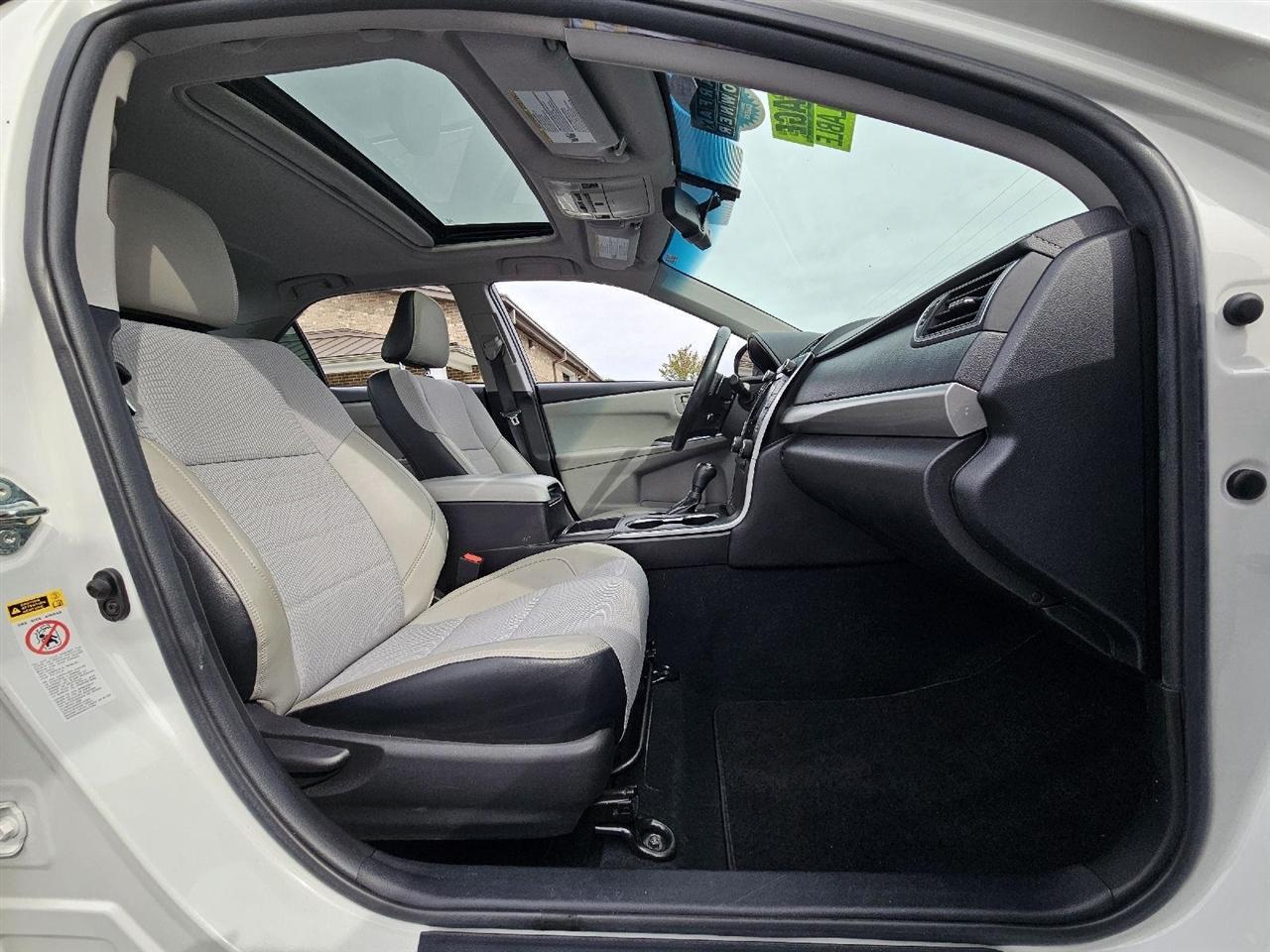 Toyota Camry SE 2016