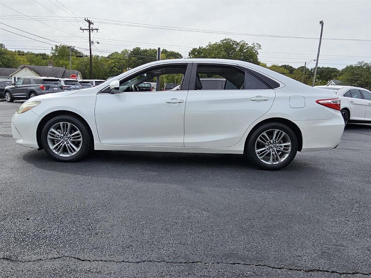 Toyota Camry SE 2016