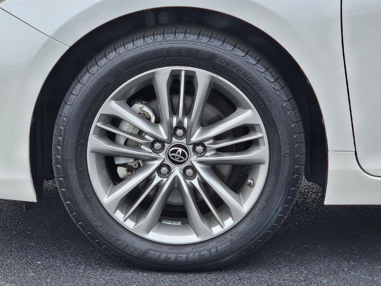 Toyota Camry SE 2016