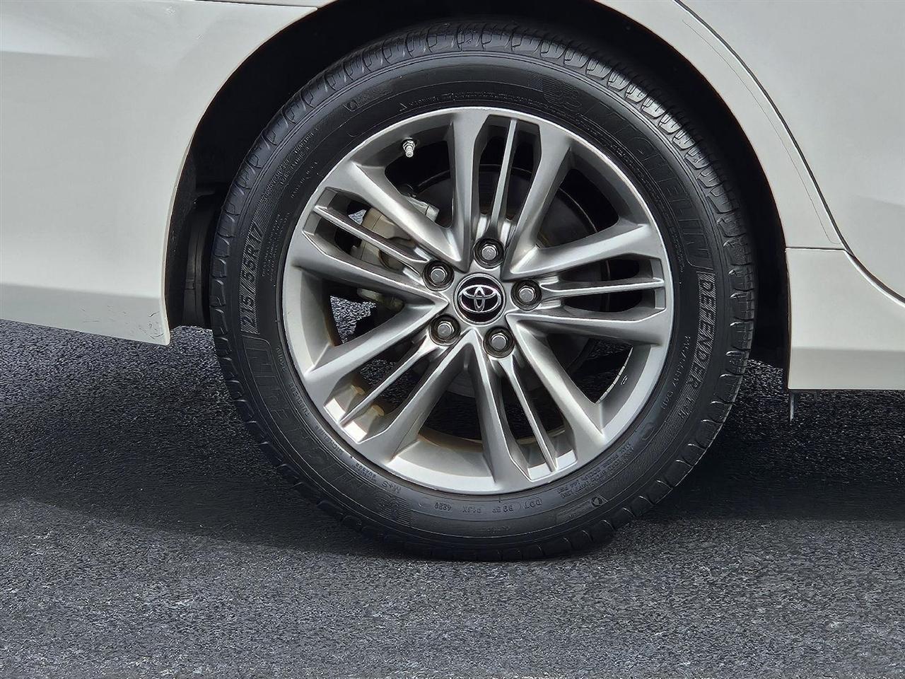 Toyota Camry SE 2016
