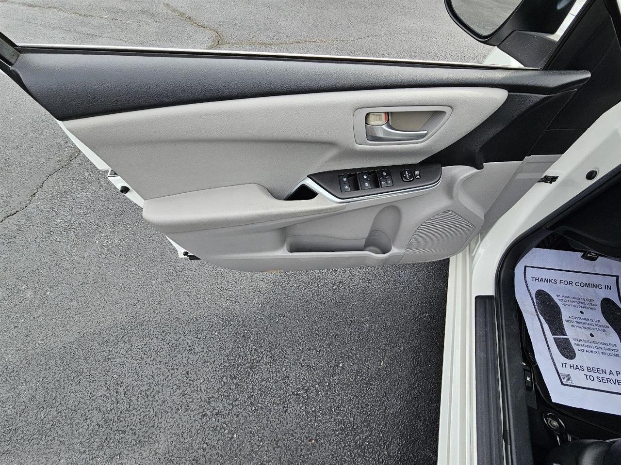 Toyota Camry SE 2016