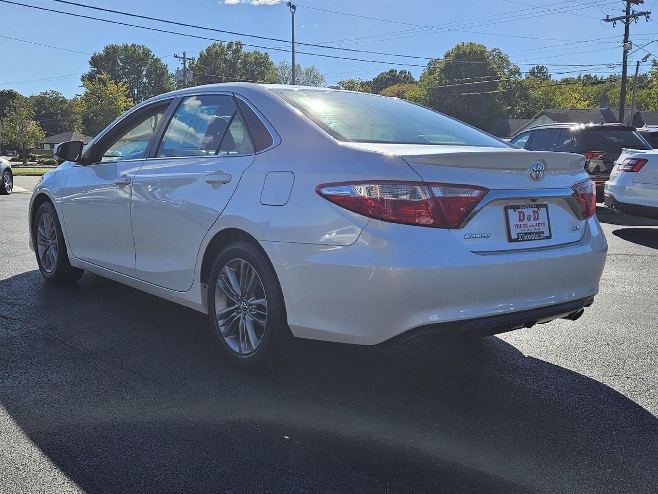 Toyota Camry SE 2016