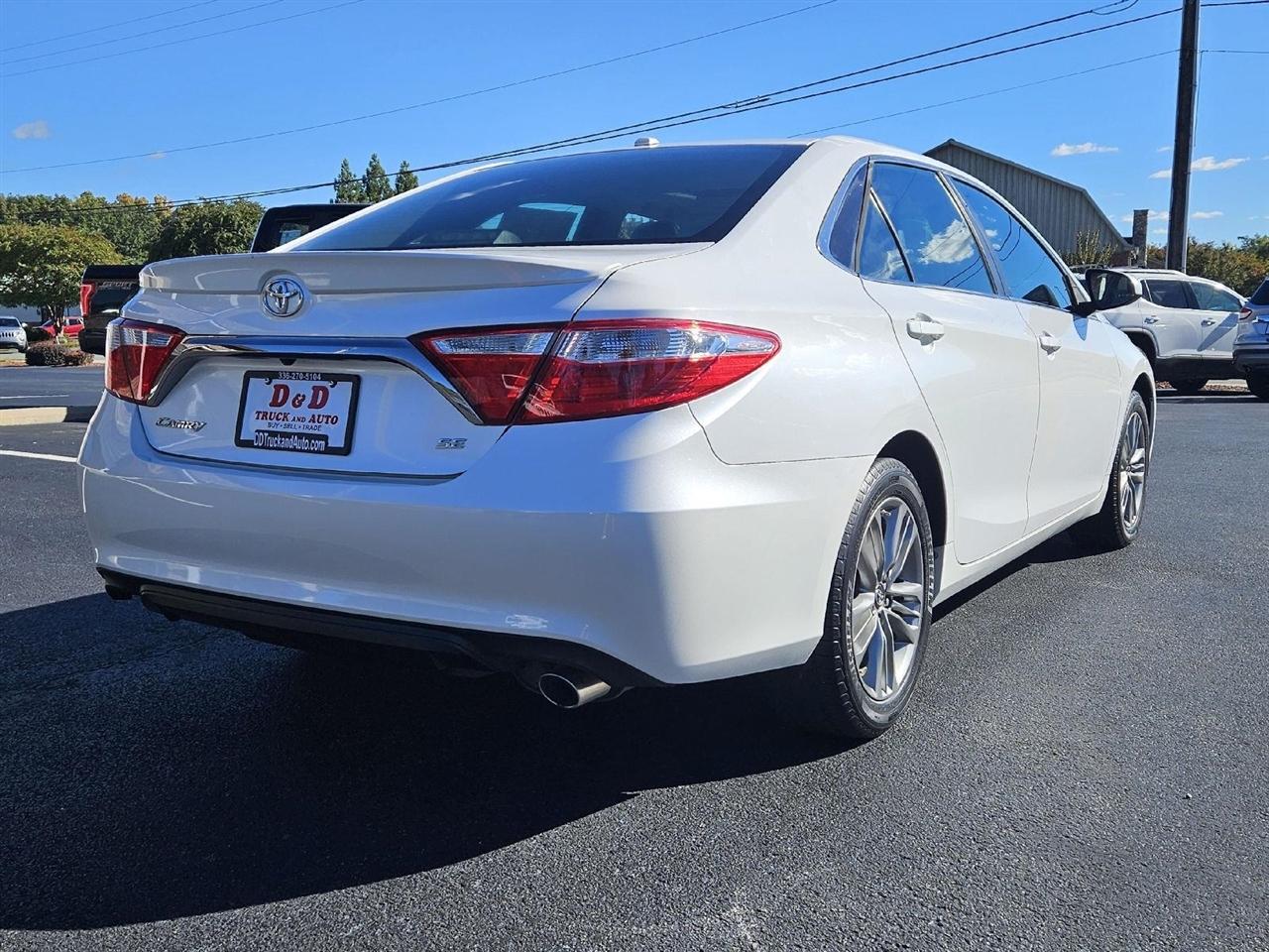 Toyota Camry SE 2016