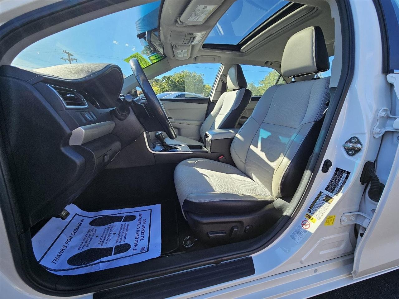 Toyota Camry SE 2016