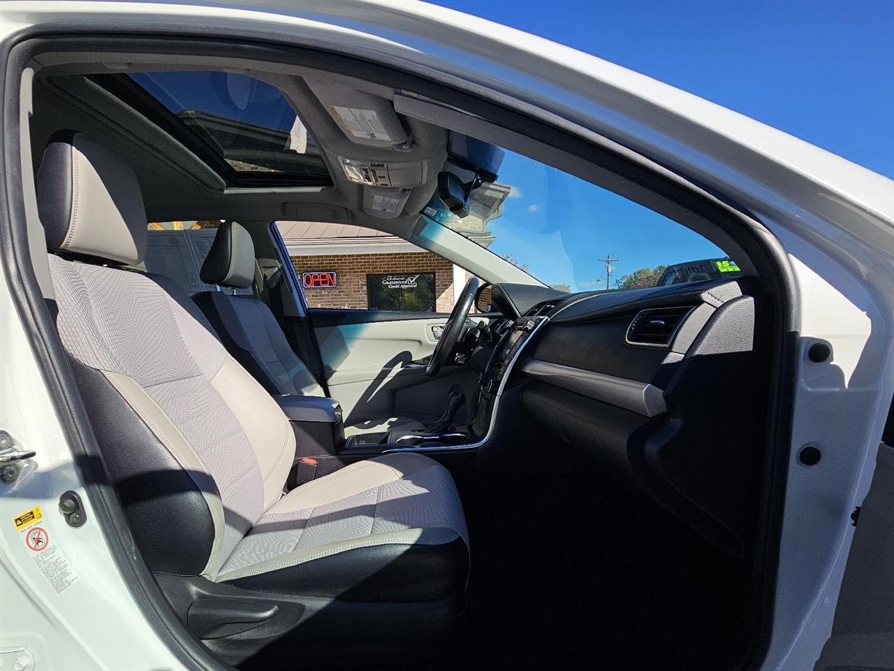 Toyota Camry SE 2016