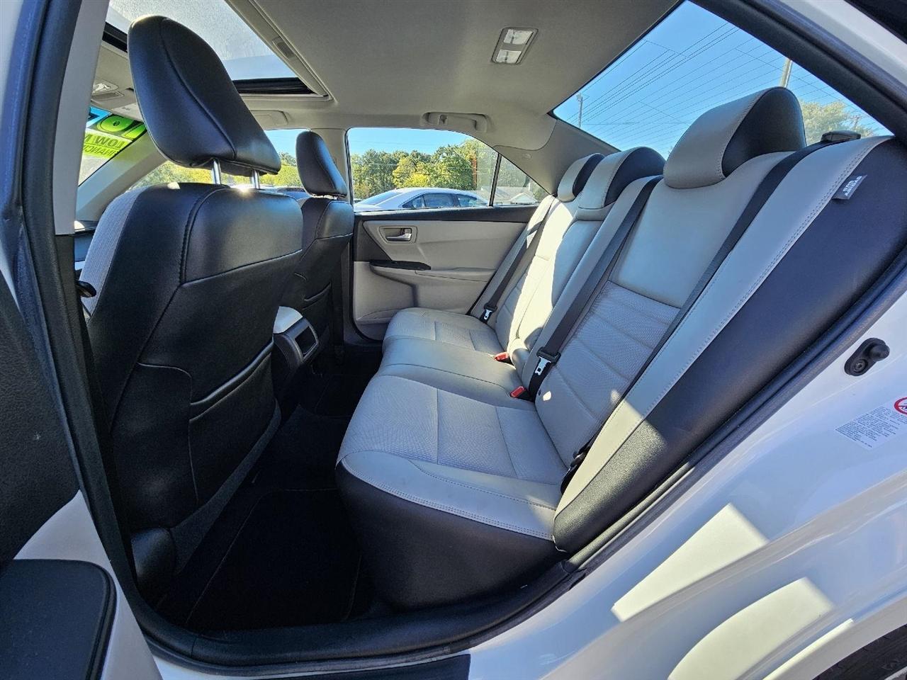 Toyota Camry SE 2016