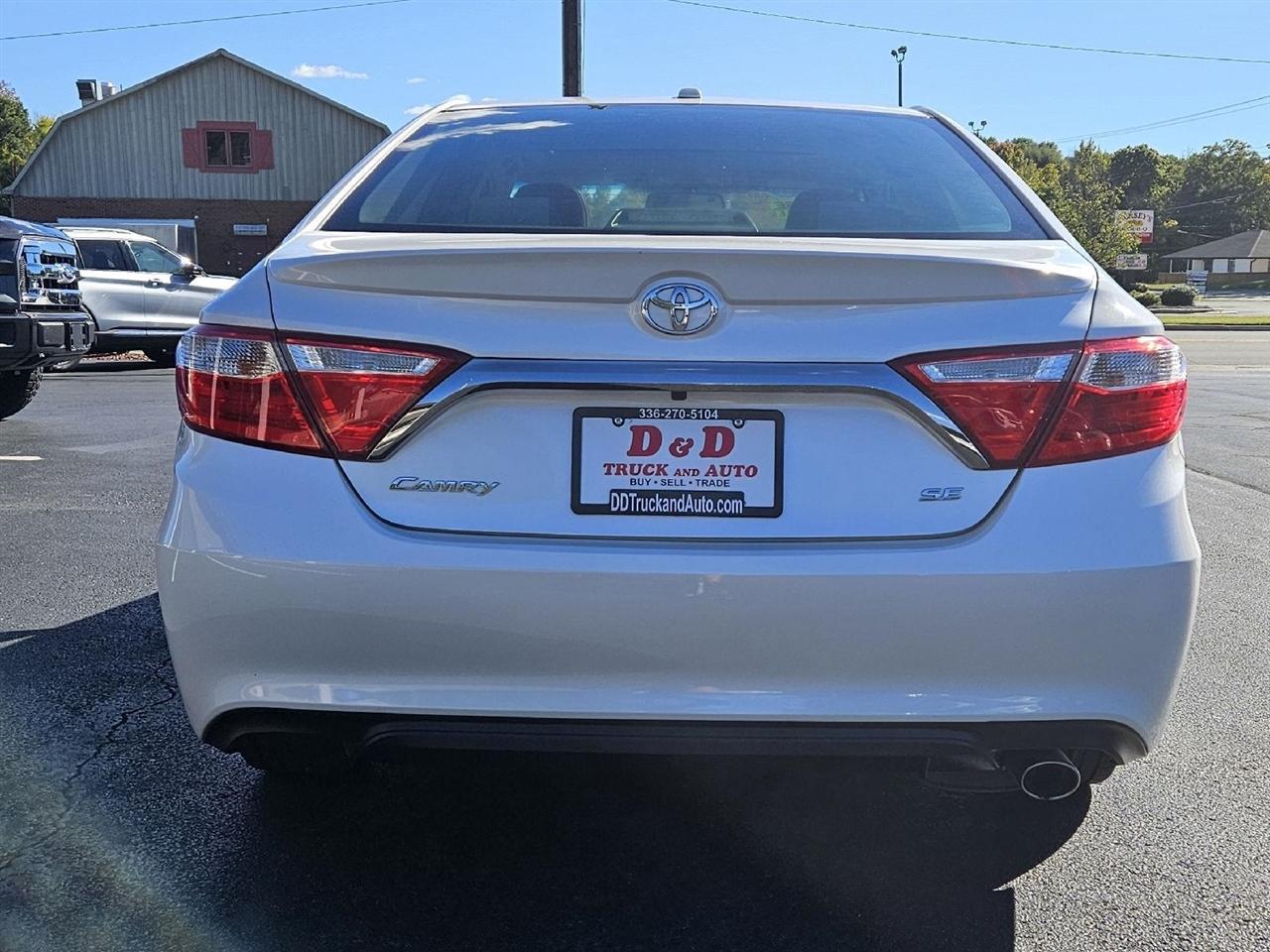 Toyota Camry SE 2016