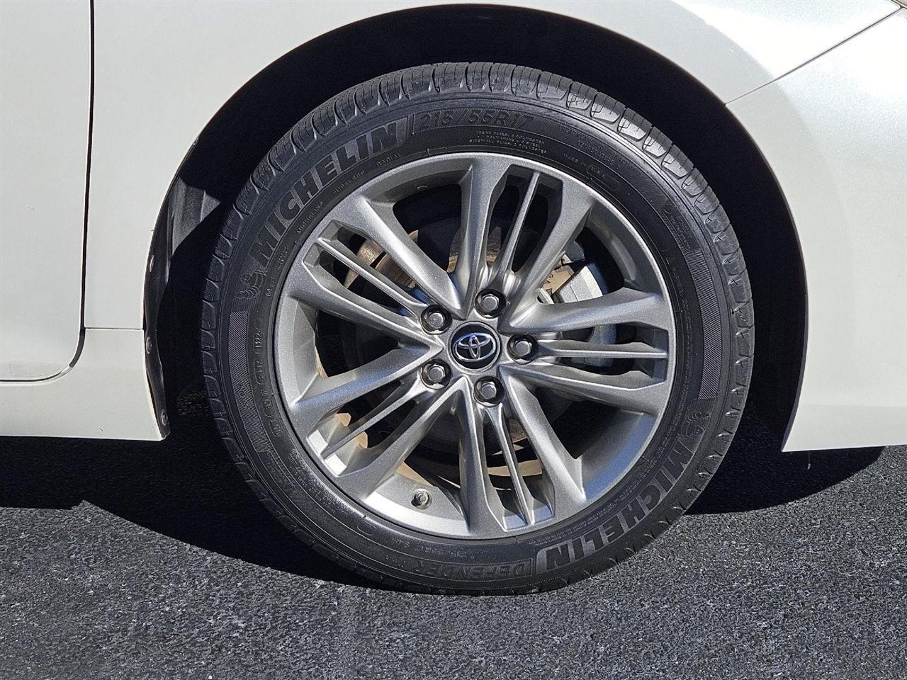 Toyota Camry SE 2016