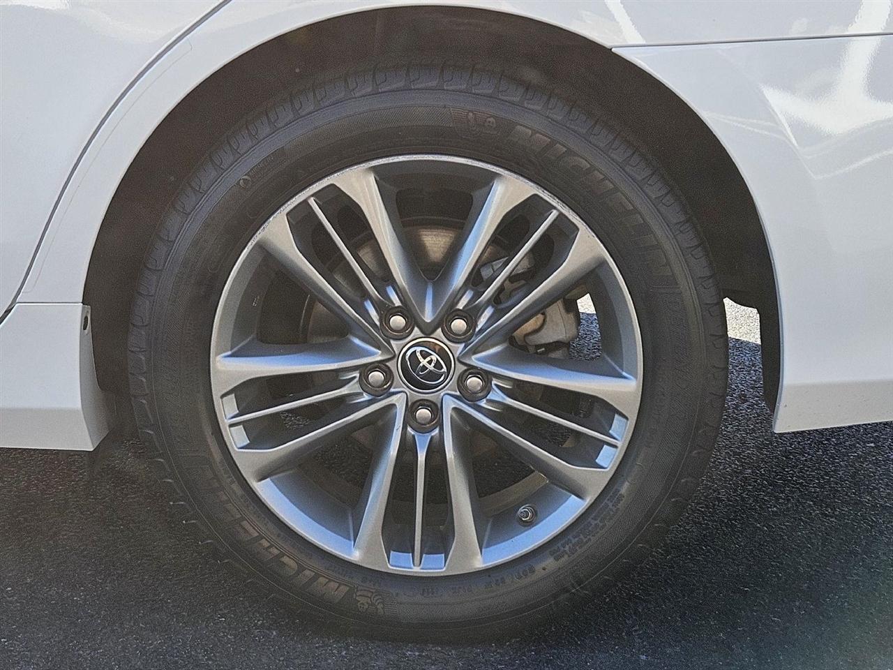 Toyota Camry SE 2016