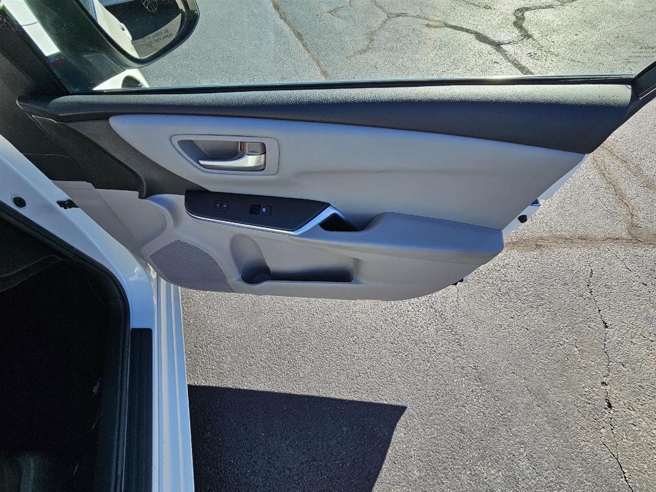 Toyota Camry SE 2016