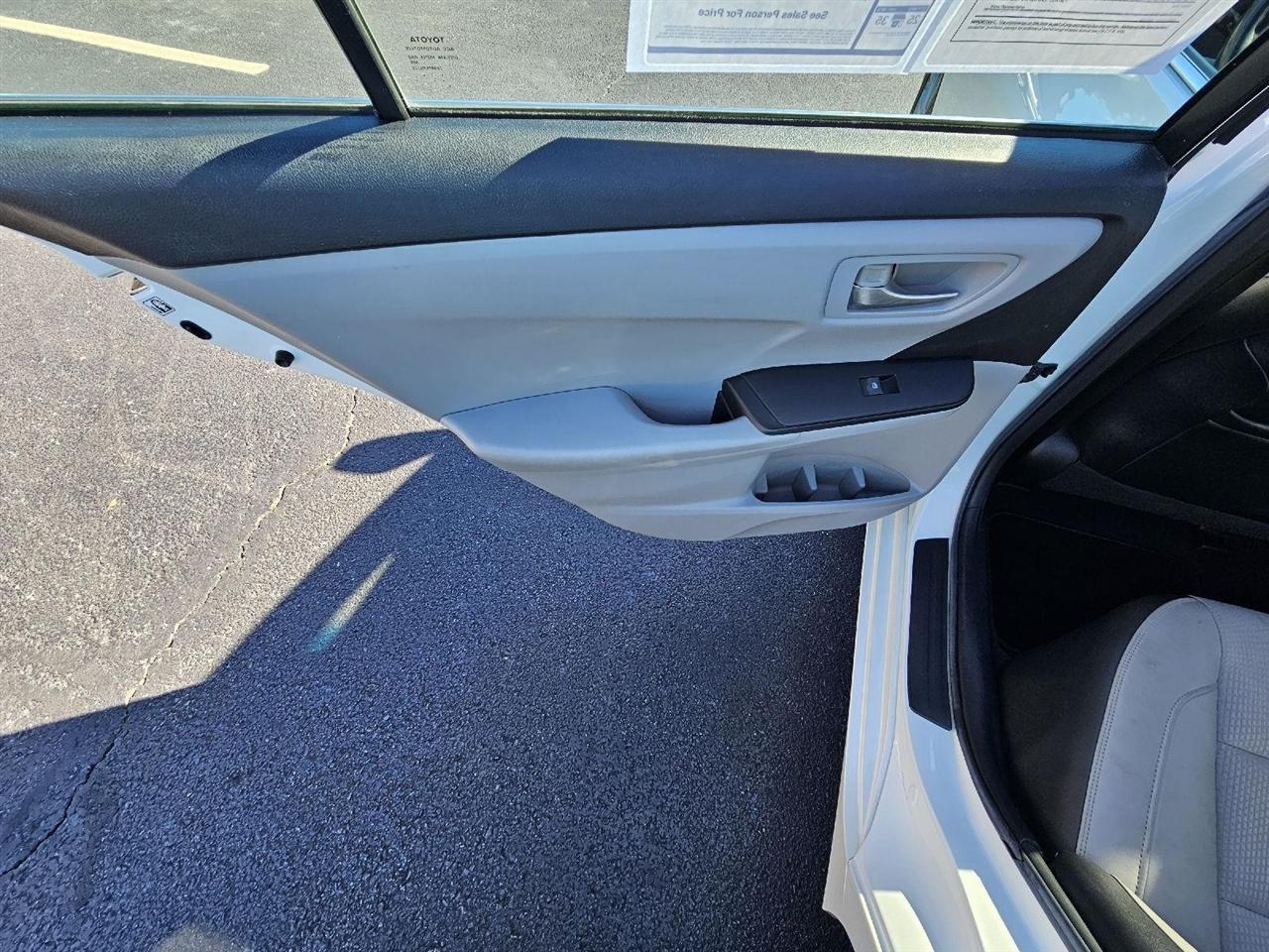 Toyota Camry SE 2016
