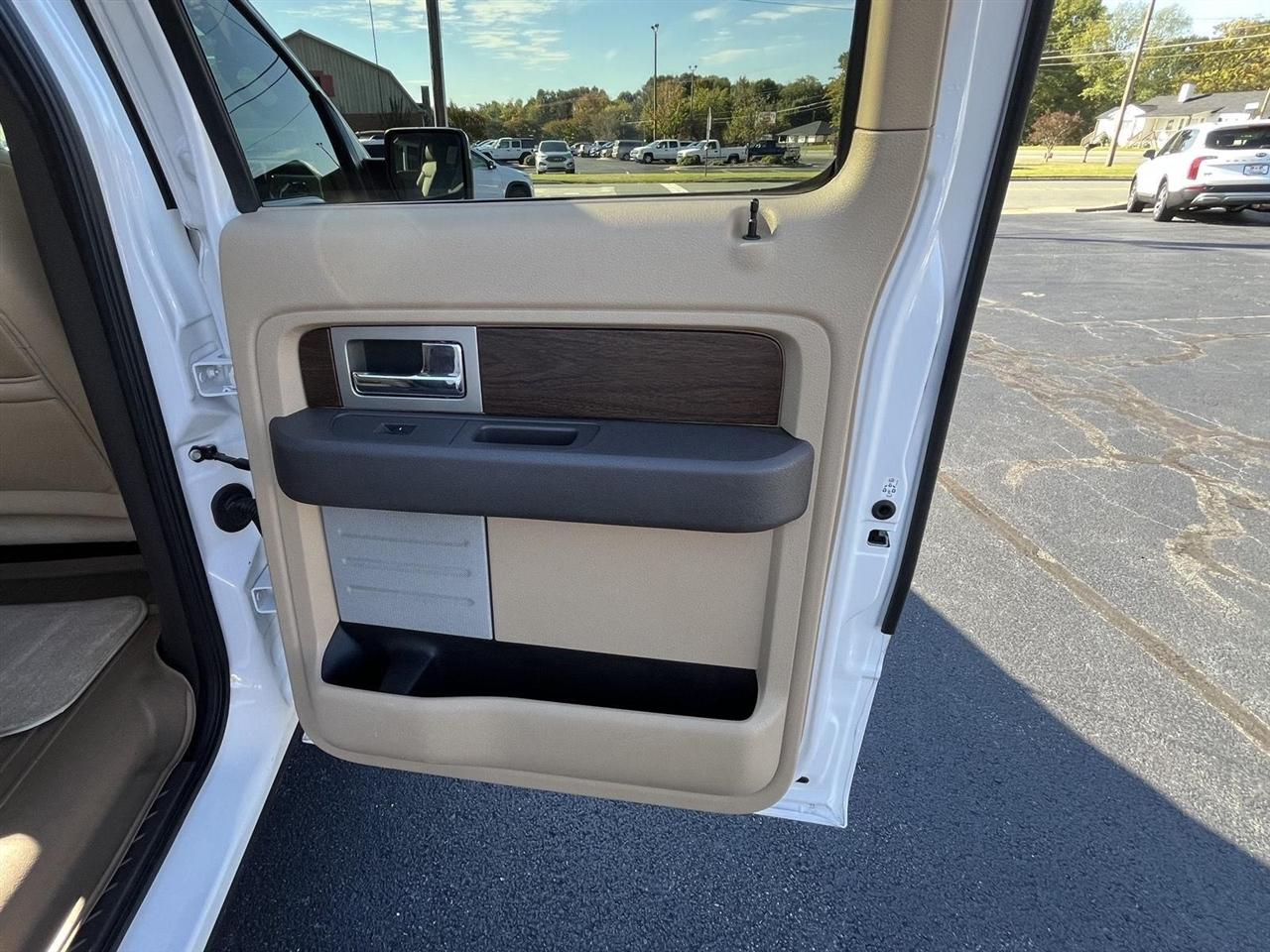 Ford F-150 Lariat SuperCrew 5.5-ft. Bed 2WD 2014
