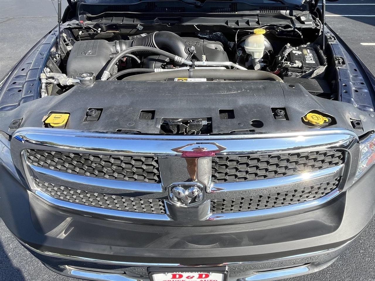 RAM 1500 Tradesman Crew Cab SWB 2WD 2017