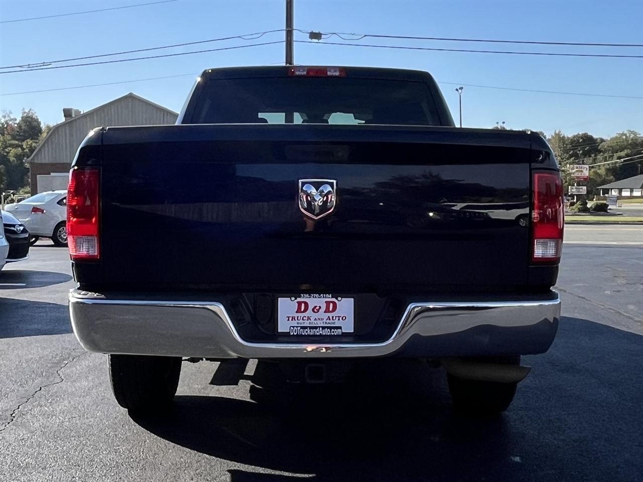 RAM 1500 Tradesman Crew Cab SWB 2WD 2017